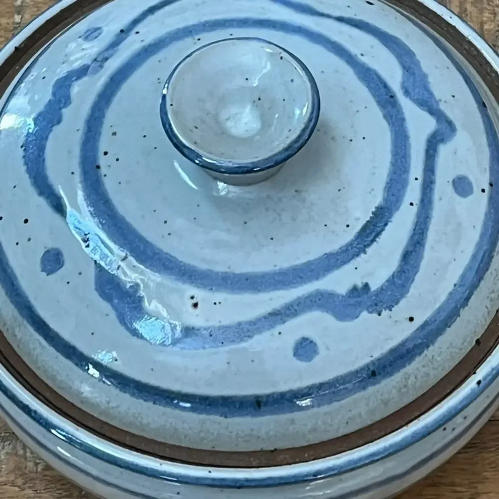 Vintage Handmade Stoneware Bundt Cake Pan Bakeware 7.75